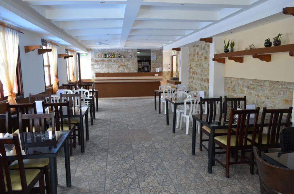 Hotel Vergi Вороклини Экстерьер фото